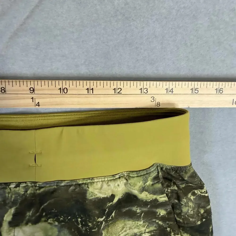 Lululemon T.H.E. Short Linerless Mens Medium Green Printed 9